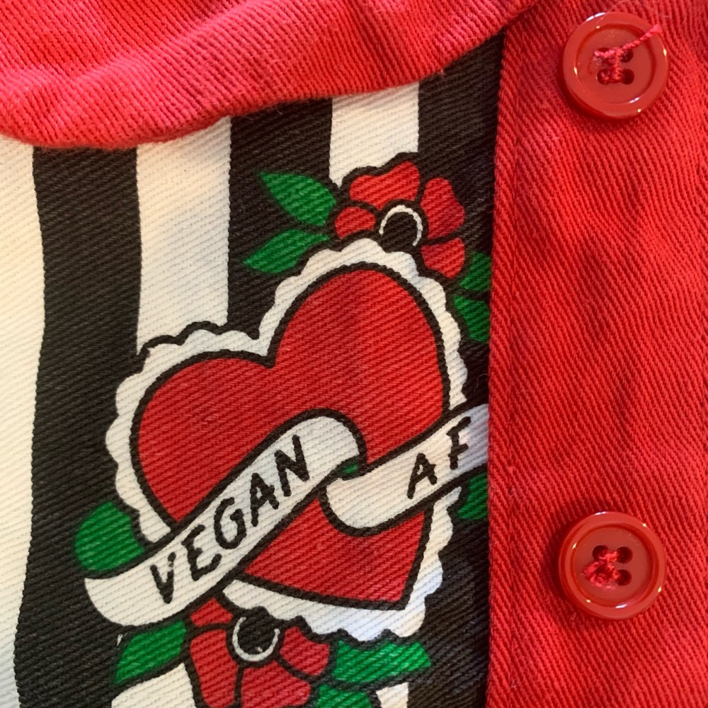 SOURPUSS - Vegan AF Apron - Picture 7 of 9